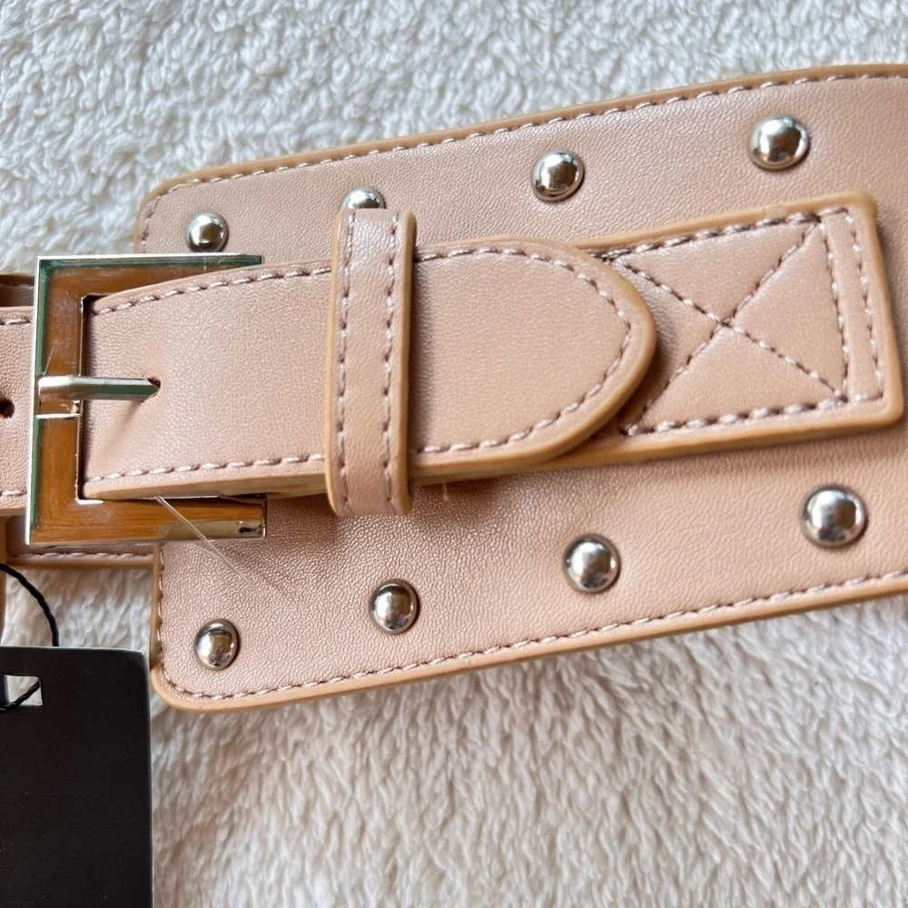 NASTY GAL NUDE STUD WIDE WAIST BELT ONE SIZE NWT
